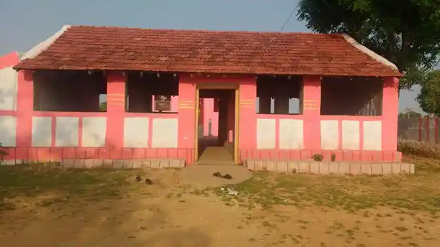 Arulmigu Muthumariyamman Temple, Vilaapatti - 622504 அருள்மிகு முத்துமாரியம்மன் திருக்கோயில், Vilaapatti - 622504, Pudukkottai - Ancient Temple Architecture and History Image 3