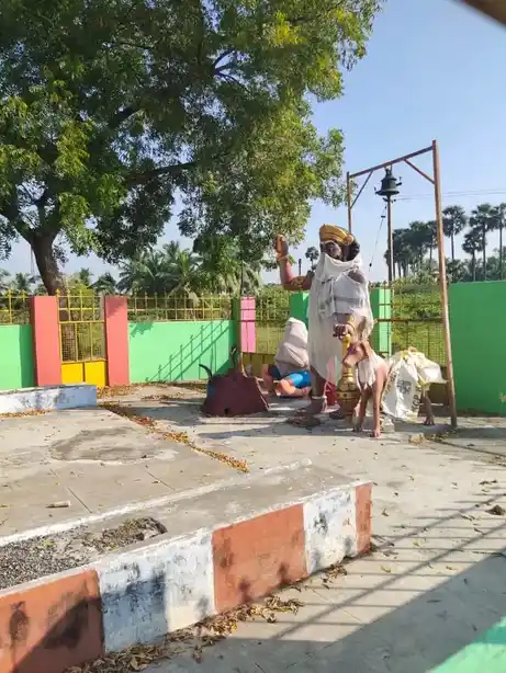 Arulmigu Muthumuniappan Temple, Sivathapuram - 636307 அருள்மிகு முத்து முனியப்பன் திருக்கோயில், Sivathapuram - 636307, Salem - Ancient Temple Architecture and History Image 2