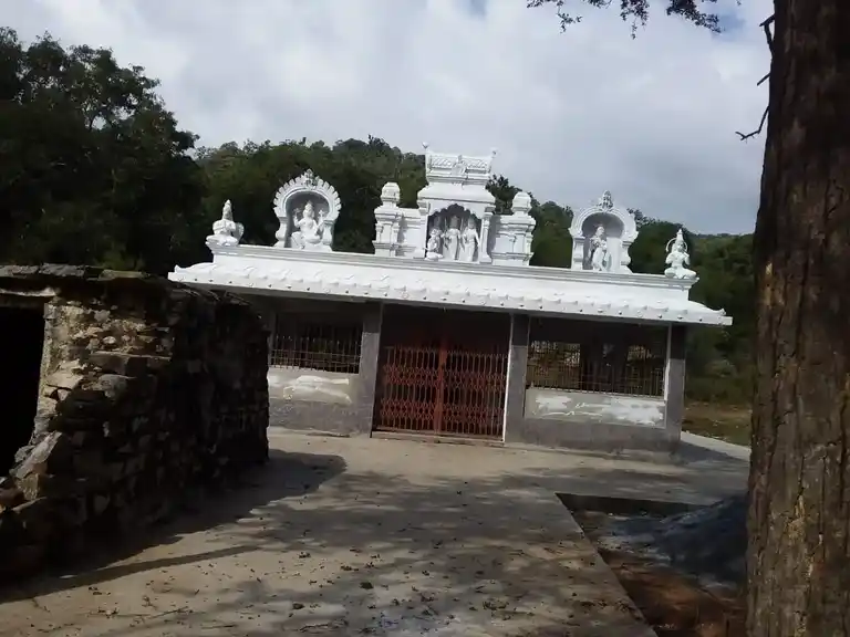 Arulmigu Muthuraya Swamy Temple, Anchetty - 635102 அருள்மிகு முத்துராய சுவாமி திருக்கோயில், Anchetty - 635102, Krishnagiri - Ancient Temple Architecture and History Image 4