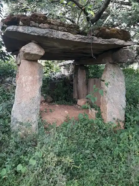 Arulmigu Muthuraya Swamy Temple, Chinnaatti, Jakkeri - 635113 Temple
