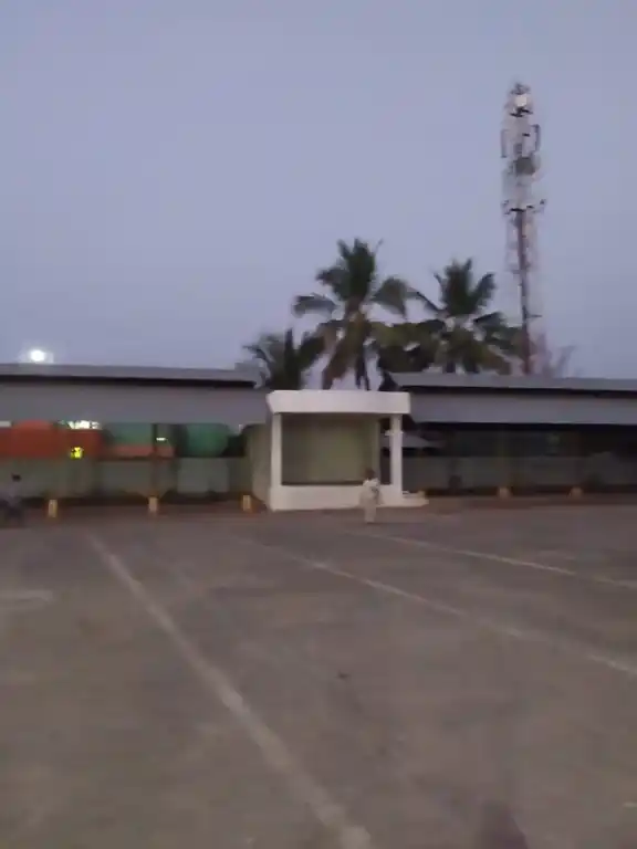 Arulmigu Muthuvadukanatha Swamy Temple, Singampunari - 630502 அருள்மிகு முத்துவடுகநாதசுவாமி திருக்கோயில், Singampunari - 630502, Sivagangai - Ancient Temple Architecture and History Image 2