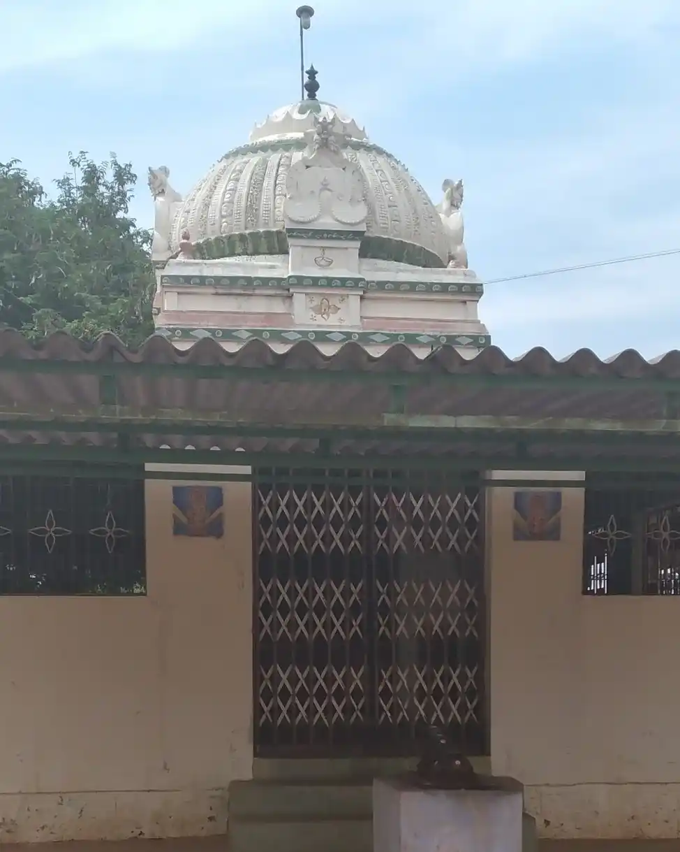 Arulmigu Muthuvinayagar Temple, Navakani - 624612