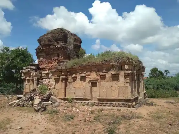 Arulmigu Mutthaandeeswarar Temple, Kolendram - 614618 Arulmigu Mutthaandeeswarar Temple, Kolendram - 614618, Pudukkottai - Ancient Temple Architecture and History Image 6