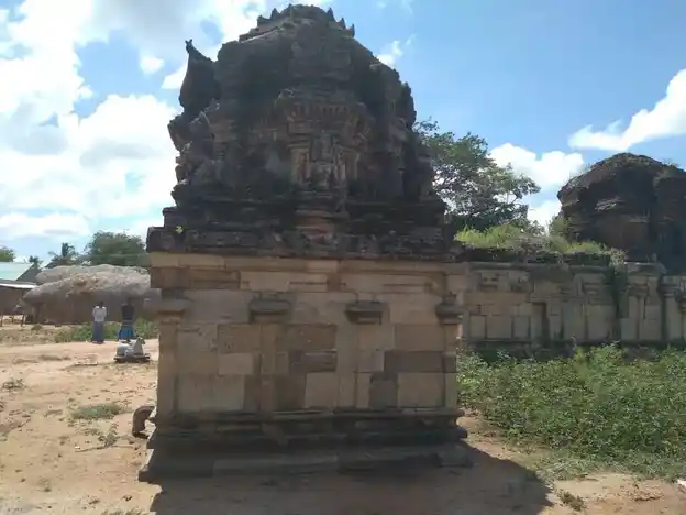 Arulmigu Mutthaandeeswarar Temple, Kolendram - 614618 Arulmigu Mutthaandeeswarar Temple, Kolendram - 614618, Pudukkottai - Ancient Temple Architecture and History Image 8
