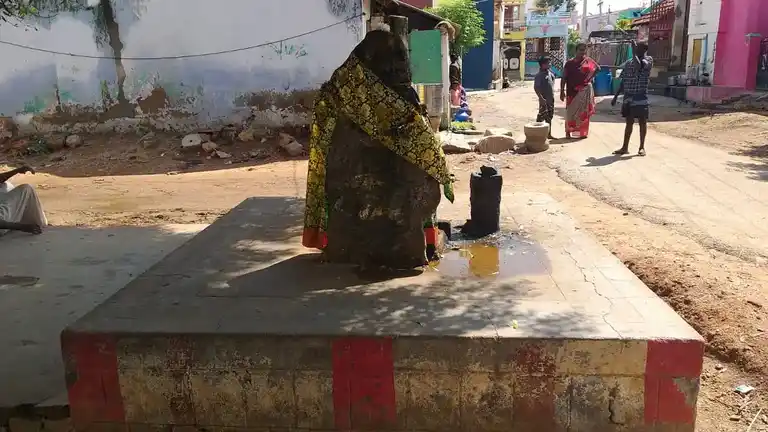 Arulmigu Mutthalamman Temple, Kanniyampatti - 625532 அருள்மிகு முத்தாலம்மன் திருக்கோயில், Kanniyampatti - 625532, Madurai - Ancient Temple Architecture and History Image 2