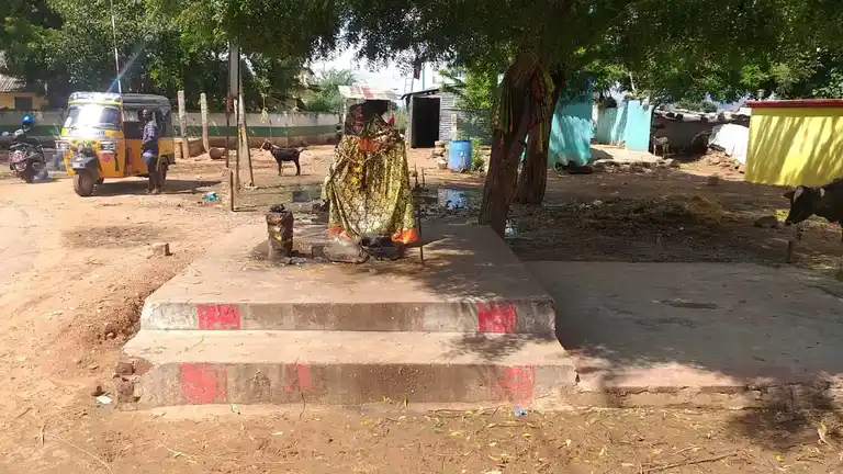 Arulmigu Mutthalamman Temple, Kanniyampatti - 625532 அருள்மிகு முத்தாலம்மன் திருக்கோயில், Kanniyampatti - 625532, Madurai - Ancient Temple Architecture and History Image 4