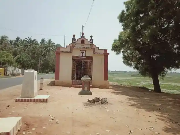 Arulmigu Muttharaman Temple, Iruvappapuram - 628802 அருள்மிகு முத்தாரம்மன் திருக்கோயில், இருவப்பபுரம் - 628802, Thoothukudi - Ancient Temple Architecture and History Image 2