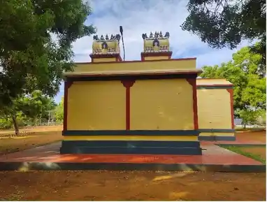Arulmigu Muttharaman Temple, Naduvakkurichi - 628712 அருள்மிகு முத்தாரம்மன் திருக்கோயில், Naduvakkurichi - 628712, Thoothukudi - Ancient Temple Architecture and History Image 4