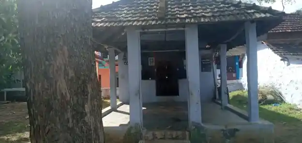 Arulmigu Muttharamman Temple, Melkarai, Azhiyapandiyapuram - 629851