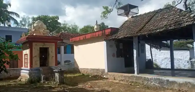 Arulmigu Muttharamman Temple, Melkarai, Azhiyapandiyapuram - 629851 அருள்மிகு முத்தாரம்மன் திருக்கோயில், Melkarai, Azhiyapandiyapuram - 629851, Kanyakumari - Ancient Temple Architecture and History Image 2