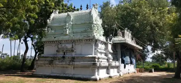 Arulmigu Myliamman Temple, Near Main Road, Melur - 601204 அருள்மிகு மயிலியம்மன் திருக்கோயில், Near Main Road, Melur - 601204, Tiruvallur - Ancient Temple Architecture and History Image 2