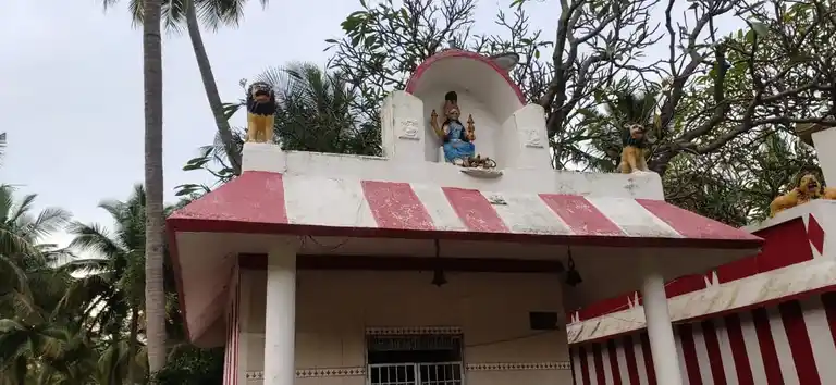 Arulmigu Naagalamman Temple, Irunapattu - 635702 அருள்மிகு நாகாலம்மன் திருக்கோயில், இருனாப்பட்டு - 635702, Thirupathur - Ancient Temple Architecture and History Image 2