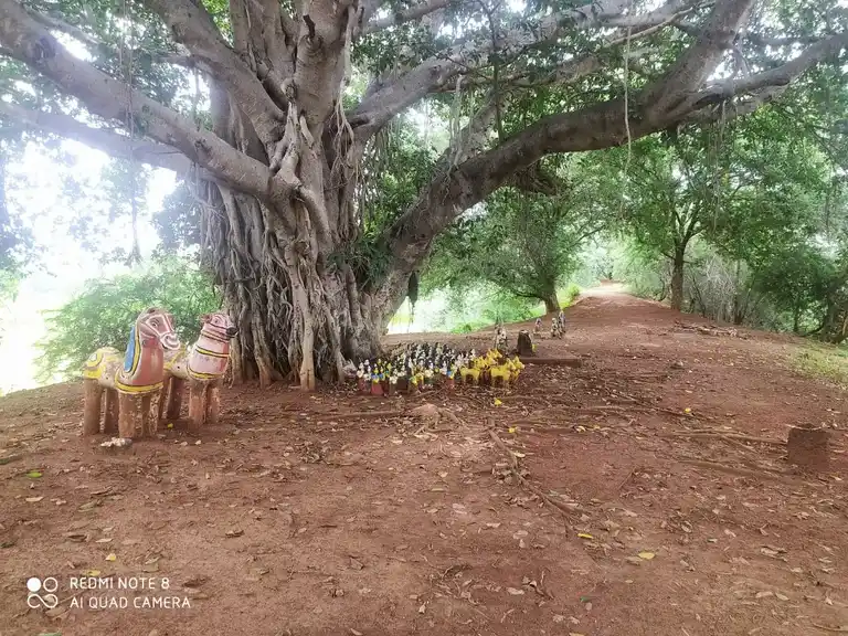 Arulmigu Nadanamadiya Ayyanar Temple, Uruli - 630565