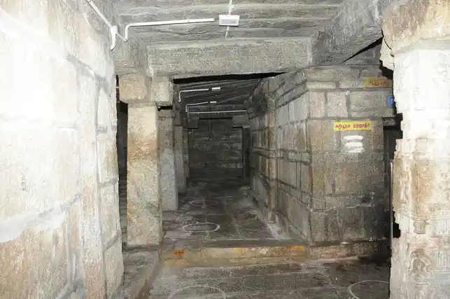 Arulmigu Nadatheeswarar Temple, Karimbedu - 631207 அருள்மிகு நாதாதீஸ்வர சுவாமி திருக்கோயில், கரிம்பேடு - 631207, Tiruvallur - Ancient Temple Architecture and History Image 6