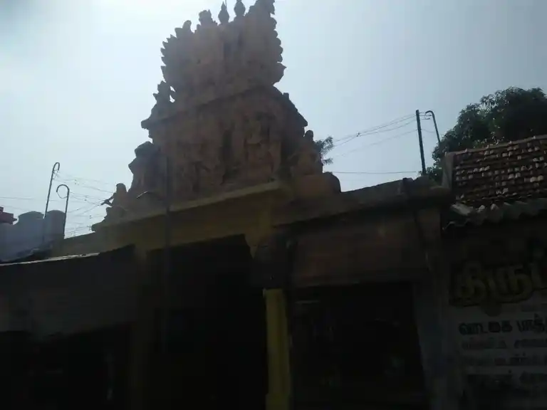 Arulmigu Nadugantha Vinayagar & Uchinimahaliamman Temple, Bus Stop, Kallidaikurichi - 627416
