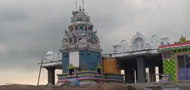 Arulmigu Nadupalani Dhandauthabani Temple, Deverahalli, Kudimenahalli - 635123 அருள்மிகு நடுபழனி தண்டாயுதபாணி சுவாமி திருக்கோயில், Deverahalli, Kudimenahalli - 635123, Krishnagiri - Ancient Temple Architecture and History Image 3