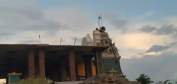 Arulmigu Nadupalani Dhandauthabani Temple, Deverahalli, Kudimenahalli - 635123 அருள்மிகு நடுபழனி தண்டாயுதபாணி சுவாமி திருக்கோயில், Deverahalli, Kudimenahalli - 635123, Krishnagiri - Ancient Temple Architecture and History Image 4