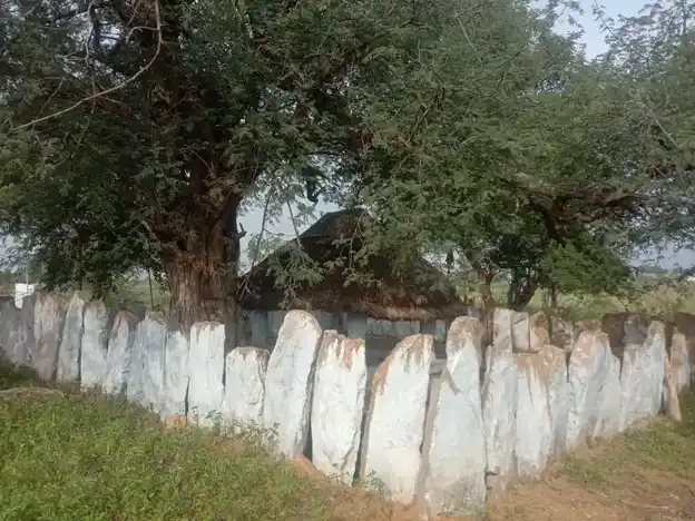 Arulmigu Nadupatti Sonai Malai Temple, Nadupatty - 624706 அருள்மிகு நடுப்பட்டி சோணை மாலைக்கோயில், ஆர்.புதுக்கோட்டை, வேடசந்தூர் வட்டம் கோயில், Nadupatty - 624706, Dindigul - Ancient Temple Architecture and History Image 2