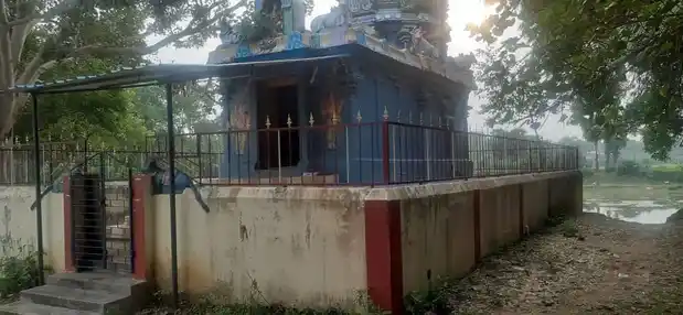 Arulmigu Naduthittu Karbavinyaga Temple, Manalmedu - 609202 அருள்மிகு கற்பக விநாயகர் ஆலயம், Manalmedu - 609202, Mayiladuthurai - Ancient Temple Architecture and History Image 2