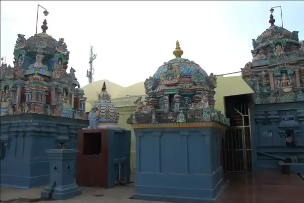 Arulmigu Naduvilnadhar Temple, Ayyankulam, Thanjavur - 613009 அருள்மிகு நடுவில்நாதர் திருக்கோயில், Ayyankulam, Thanjavur - 613009, Thanjavur - Ancient Temple Architecture and History Image 2