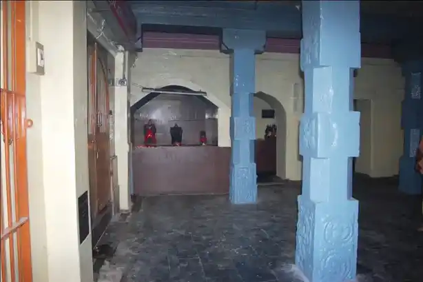 Arulmigu Naduvilnadhar Temple, Ayyankulam, Thanjavur - 613009 அருள்மிகு நடுவில்நாதர் திருக்கோயில், Ayyankulam, Thanjavur - 613009, Thanjavur - Ancient Temple Architecture and History Image 3