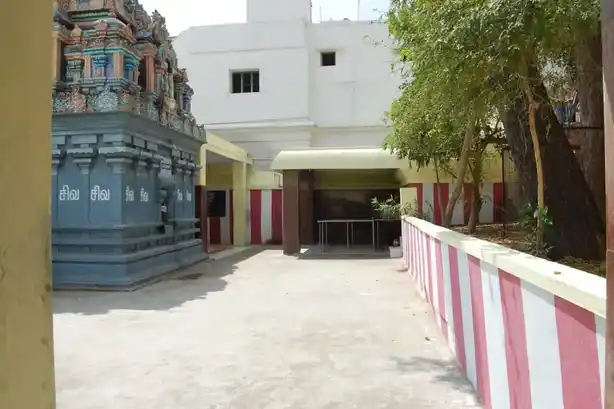 Arulmigu Naduvilnadhar Temple, Ayyankulam, Thanjavur - 613009 அருள்மிகு நடுவில்நாதர் திருக்கோயில், Ayyankulam, Thanjavur - 613009, Thanjavur - Ancient Temple Architecture and History Image 6
