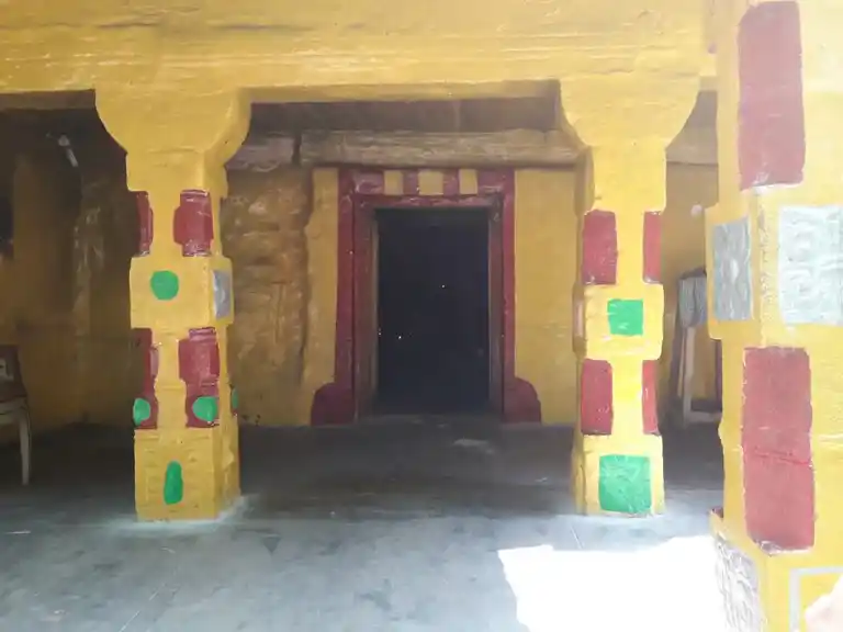 Arulmigu Nagamalai Nageswarar Temple, Nagamalai Theertham - 625019 அருள்மிகு நாகமலை நாகேஸ்வரர் திருக்கோயில், Nagamalai Theertham - 625019, Madurai - Ancient Temple Architecture and History Image 4