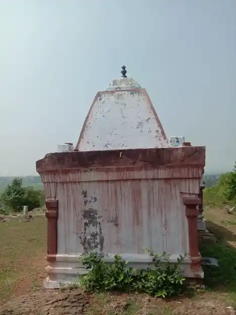 Arulmigu Nagamalaikumarasamy, Ukaram - 638402 அருள்மிகு நாகமலை குமாரசுவாமி திருக்கோயில், Ukaram - 638402, Erode - Ancient Temple Architecture and History Image 4