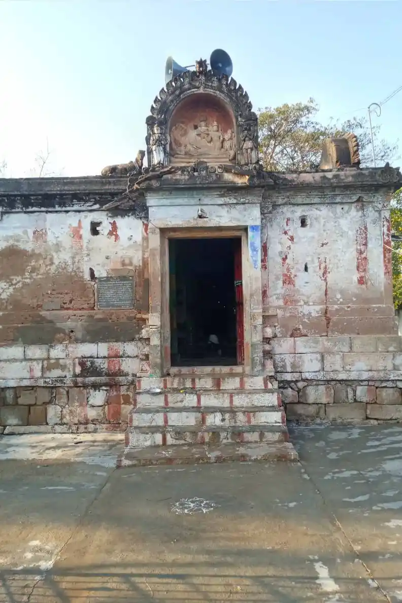 Arulmigu Naganatha Swami Temple, East Gate, Thanjavur - 613001