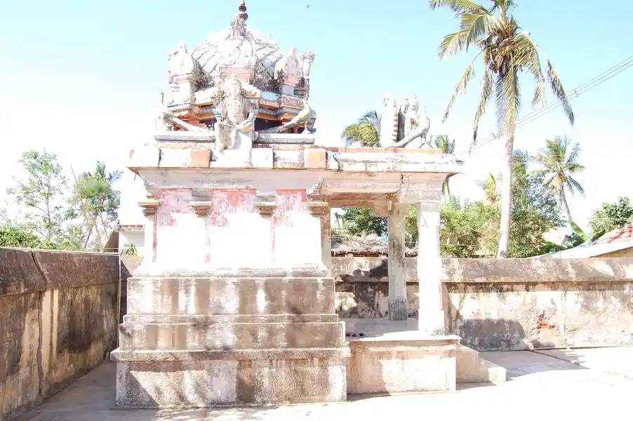 Arulmigu Naganathaswamy Temple, Kallikudi - 611101 அருள்மிகு நாகநாதசாமி, அய்யனார், பிடாரியம்மன், மாரியம்மன் திருக்கோயில், கள்ளிக்குடி - 611101, Thiruvarur - Ancient Temple Architecture and History Image 2