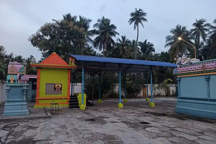 Arulmigu Naganathaswamy Temple, Keelachur - 635809 அருள்மிகு நாகநாதீஸ்வரர் திருக்கோயில், கீழச்சூர் - 635809, Vellore - Ancient Temple Architecture and History Image 6