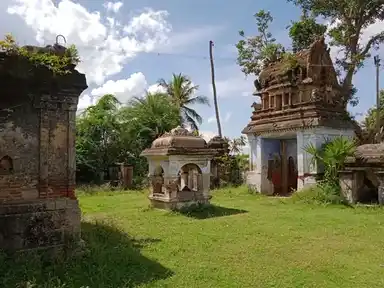 Arulmigu Naganathaswamy Temple, Naduva Kalappal - 614710 அருள்மிகு நாகநாதசுவாமி திருக்கோயில், Naduva Kalappal - 614710, Thiruvarur - Ancient Temple Architecture and History Image 8