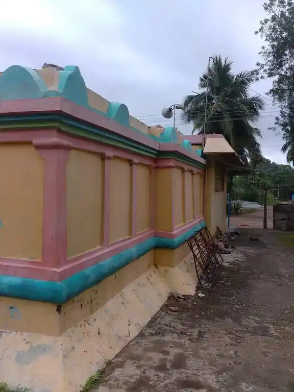 Arulmigu Nagavariamman Gramadevathai Temple, Thimmaboopalapuram - 602001 அருள்மிகு ஸ்ரீ நாகவாரியம்மன் கிராமதேவதை திருக்கோயில், திம்மபூபாலபுரம் - 602001, Tiruvallur - Ancient Temple Architecture and History Image 4