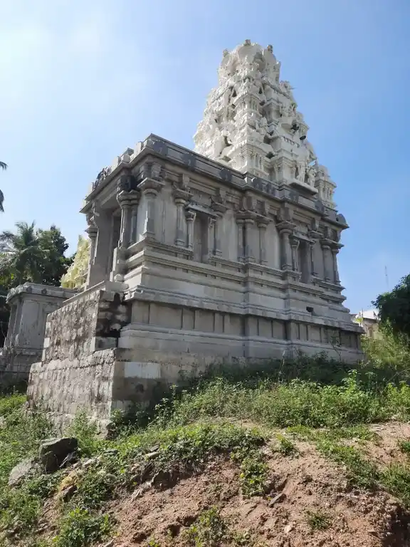 Arulmigu Nageshwaraswamy Temlple, Unjalur - 638152 அருள்மிகு நாகேஸ்வரர் சுவாமி திருக்கோயில், Unjalur - 638152, Erode - Ancient Temple Architecture and History Image 4