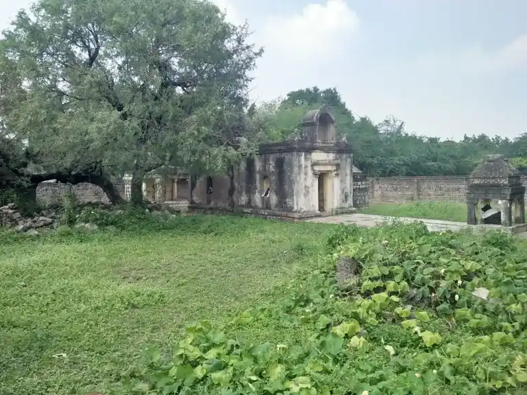 Arulmigu Nageswararsamy Temple, Mullaiyur - 621730 அருள்மிகு நாகேஸ்வரசுவாமி திருக்கோயில், முல்லையூர் - 621730, Ariyalur - Ancient Temple Architecture and History Image 3