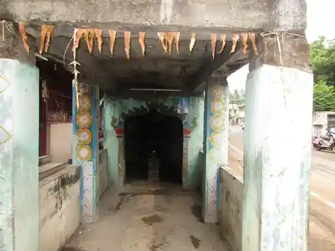 Arulmigu Nahaladi Pillayar Temple, Pabanasam Roade - 612804 நாகலடி பிள்ளையார் திருக்கோயில்,  - 612804, Thiruvarur - Ancient Temple Architecture and History Image 2