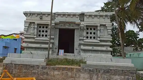 Arulmigu Naikanappalli Gopalaswamy Temple, Naikanapalli - 635119 அருள்மிகு நாய்கானப்பள்ளி வேணுகோபாலசாமி திருக்கோயில், Naikanapalli - 635119, Krishnagiri - Ancient Temple Architecture and History Image 3