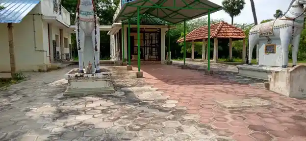 Arulmigu Nakarudaiya Ayyanar Temple, Srpattinam, Srpattinam - 630301 அருள்மிகு. நாகருடைய அய்யனார் திருக்கோயில், Srpattinam, Srpattinam - 630301, Sivagangai - Ancient Temple Architecture and History Image 2