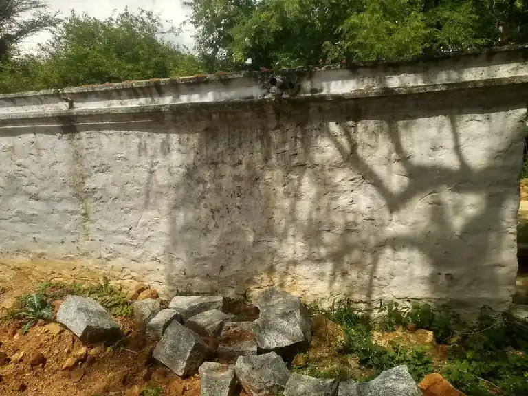 Arulmigu Nakkalpati Perumal Temple, Nakkalpatti - 635203 அருள்மிகு நக்கல்பட்டி பெருமாள் திருக்கோயில், நக்கல்பட்டி - 635203, Krishnagiri - Ancient Temple Architecture and History Image 3