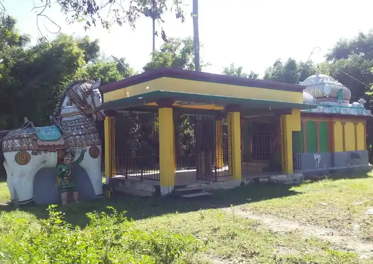 Arulmigu Nalla Kuruntha Ayyanar Temple, Rayapuram - 612803