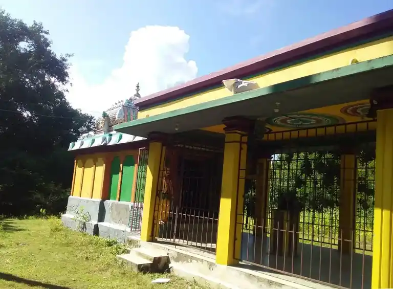 Arulmigu Nalla Kuruntha Ayyanar Temple, Rayapuram - 612803 அருள்மிகு நல்ல குடுந்த அய்யான் திருக்கோயில், Rayapuram - 612803, Thiruvarur - Ancient Temple Architecture and History Image 5