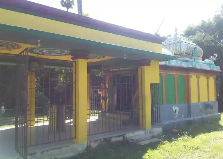 Arulmigu Nalla Kuruntha Ayyanar Temple, Rayapuram - 612803 அருள்மிகு நல்ல குடுந்த அய்யான் திருக்கோயில், Rayapuram - 612803, Thiruvarur - Ancient Temple Architecture and History Image 7
