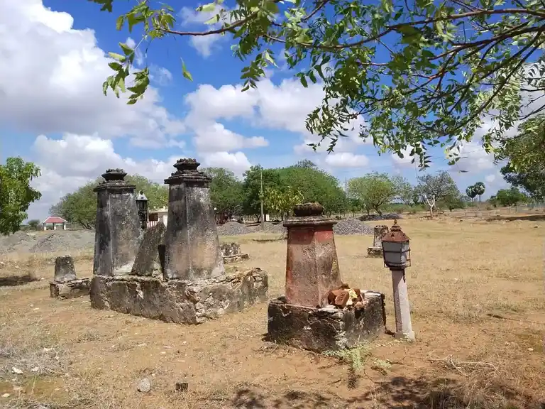 Arulmigu Nalla Madasamy Temple, Sattankulam - 628714 அருள்மிகு நல்ல மாடசாமி திருக்கோயில், Sattankulam - 628714, Thoothukudi - Ancient Temple Architecture and History Image 4