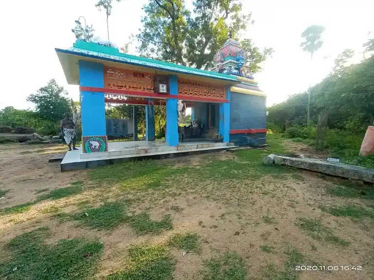 Arulmigu Nalla Piramma Ayyanar Temple, Kummangudi - 622404 அருள்மிகு நல்ல பிரம அய்யனார் திருக்கோயில், Kummangudi - 622404, Pudukkottai - Ancient Temple Architecture and History Image 7