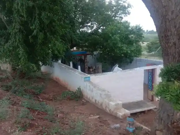 Arulmigu Nallagoundanpatti Muniyappa Swamy Temple, Nallagoundanpatty - 624703 அருள்மிகு நல்லகவுண்டன்பட்டி முனியப்பசாமி திருக்கோயில், Nallagoundanpatty - 624703, Dindigul - Ancient Temple Architecture and History Image 2