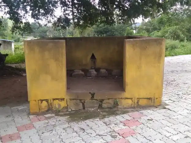 Arulmigu Nallaiyasamy Temple, Valayapatti - 625022 அருள்மிகு நல்லையாசாமி திருக்கோயில், Valayapatti - 625022, Madurai - Ancient Temple Architecture and History Image 2