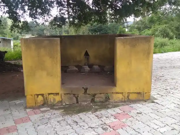 Arulmigu Nallaiyasamy Temple, Valayapatti - 625022 அருள்மிகு நல்லையாசாமி திருக்கோயில், Valayapatti - 625022, Madurai - Ancient Temple Architecture and History Image 3