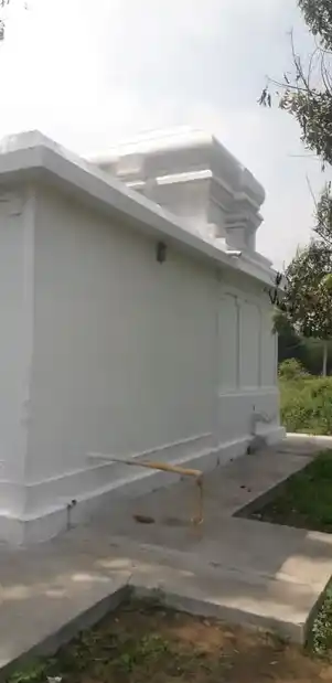 Arulmigu Nallakurumbai Ayyanar Temple, Kallikadu - 609203 அருள்மிகு நல்லகுரும்பை அய்யனார் திருக்கோயில், கள்ளிக்காடு - 609203, Mayiladuthurai - Ancient Temple Architecture and History Image 4