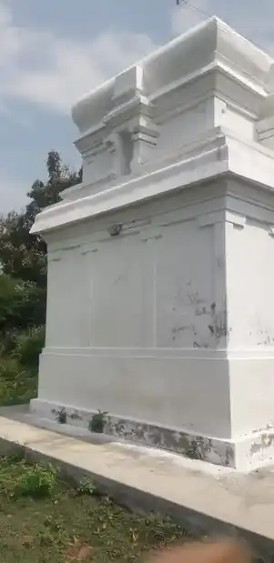 Arulmigu Nallakurumbai Ayyanar Temple, Kallikadu - 609203 அருள்மிகு நல்லகுரும்பை அய்யனார் திருக்கோயில், கள்ளிக்காடு - 609203, Mayiladuthurai - Ancient Temple Architecture and History Image 5