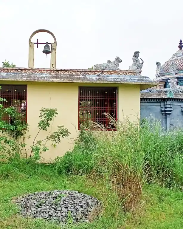 Arulmigu Nallasivagara Ayyanar Temple, Kavalamedu - 609811 அருள்மிகு நல்லசிவ அய்யனார் திருக்கோயில், Kavalamedu - 609811, Mayiladuthurai - Ancient Temple Architecture and History Image 3